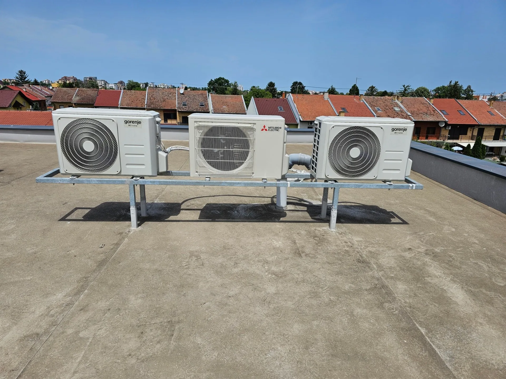 Ugradnja klima uređaja na krovu — Airos Osijek