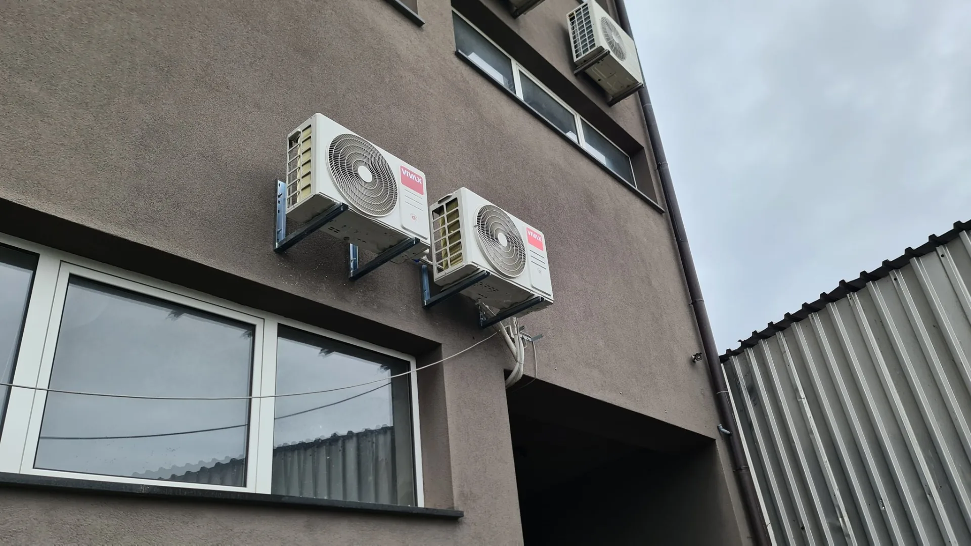 Ugradnja zidnih klima uređaja — Airos Osijek